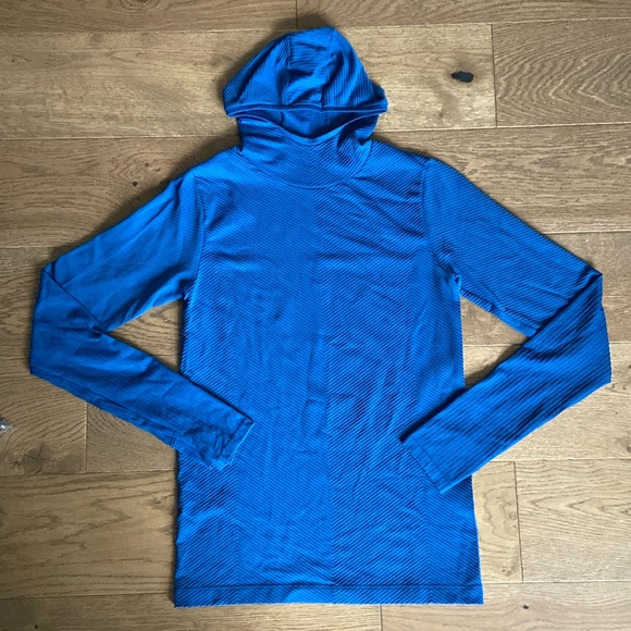 NWOT - Athleta Women’s Ribbed Hooded Athletic Top